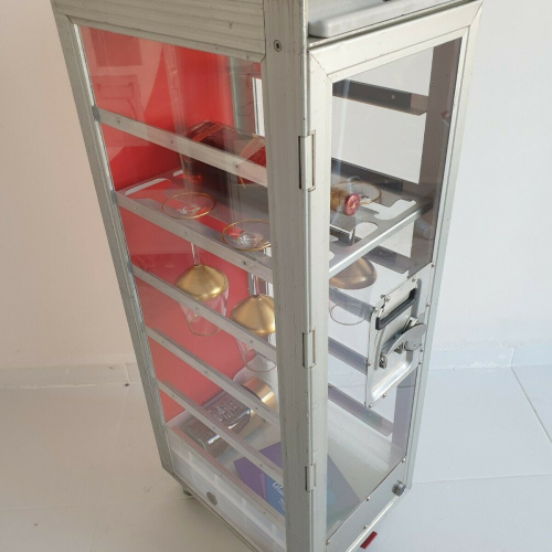 THY Flugzeug Trolley leer